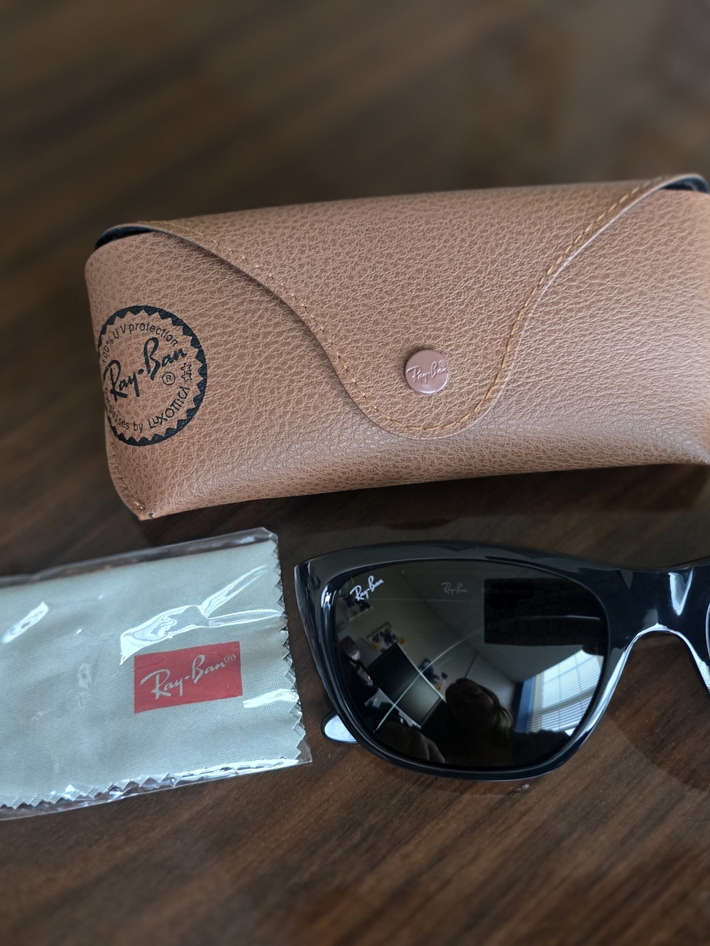 Ray-Ban Women's Black Polarized Cat Eye Sunglasses